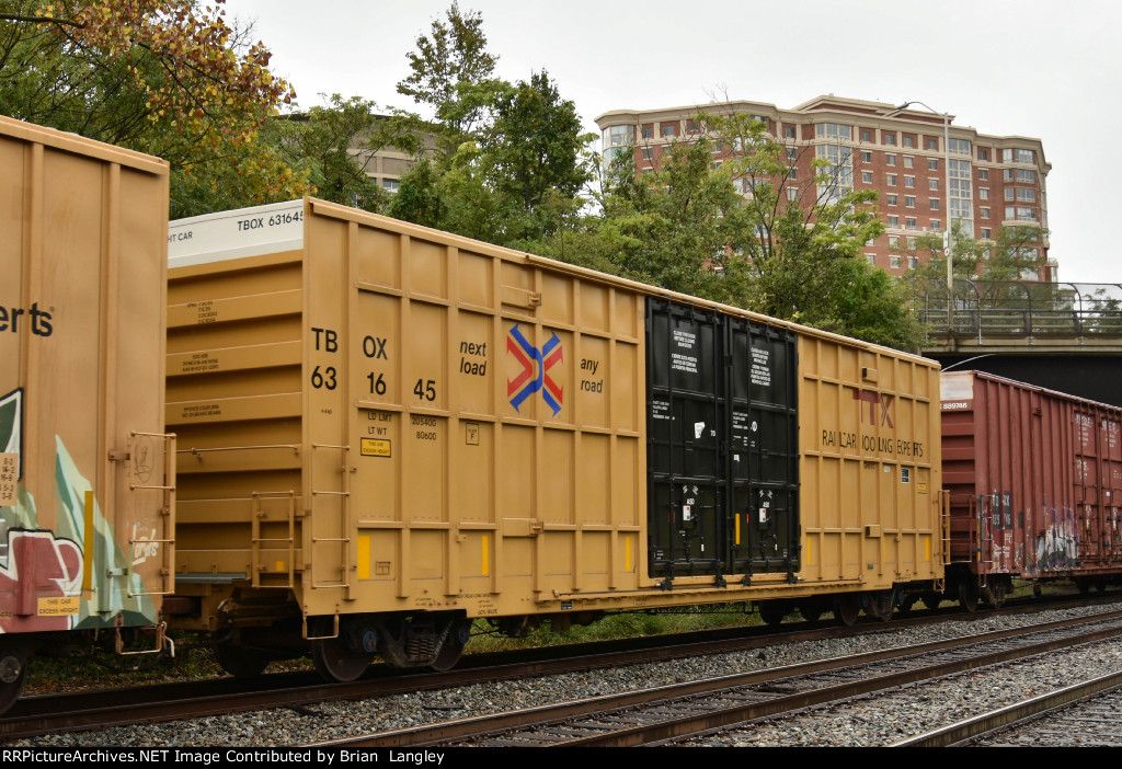 631645